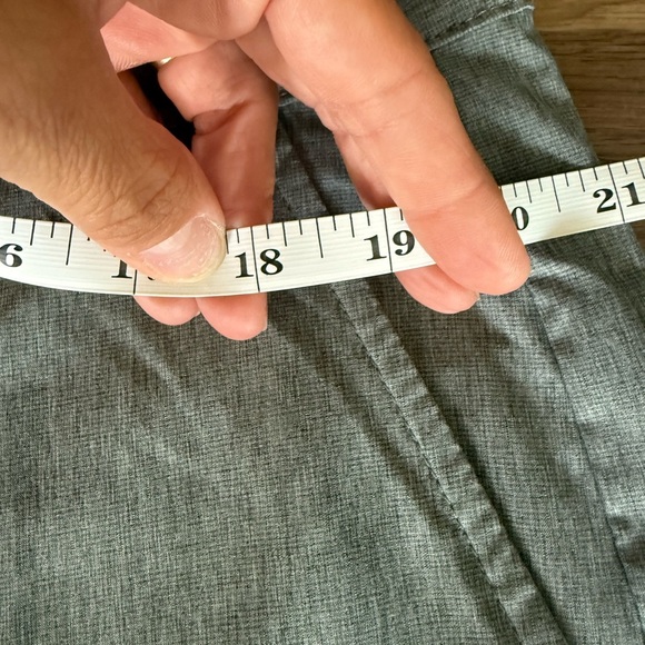 Fish Hippie Co. shorts • Men’s size 38 - Picture 6 of 7